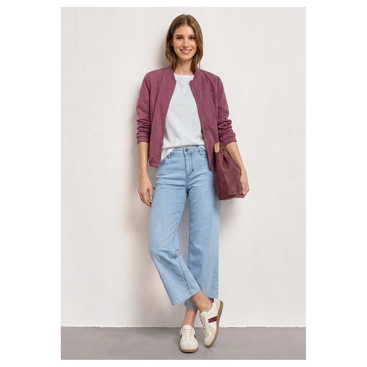 Street One Damen Jacke Blouson in Lila, Ganzkörperansicht am Model