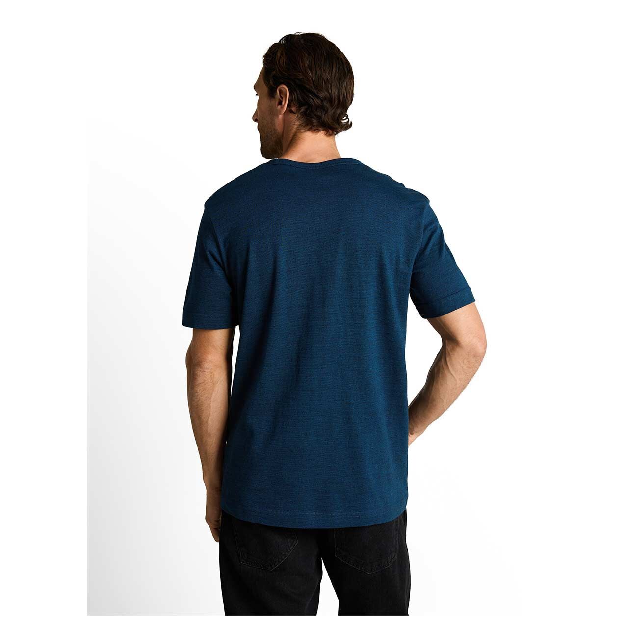 Herren T-Shirt Fine Stripe von Tom Tailor in Dunkelblau meliert mit Print, Rückansicht mit Model