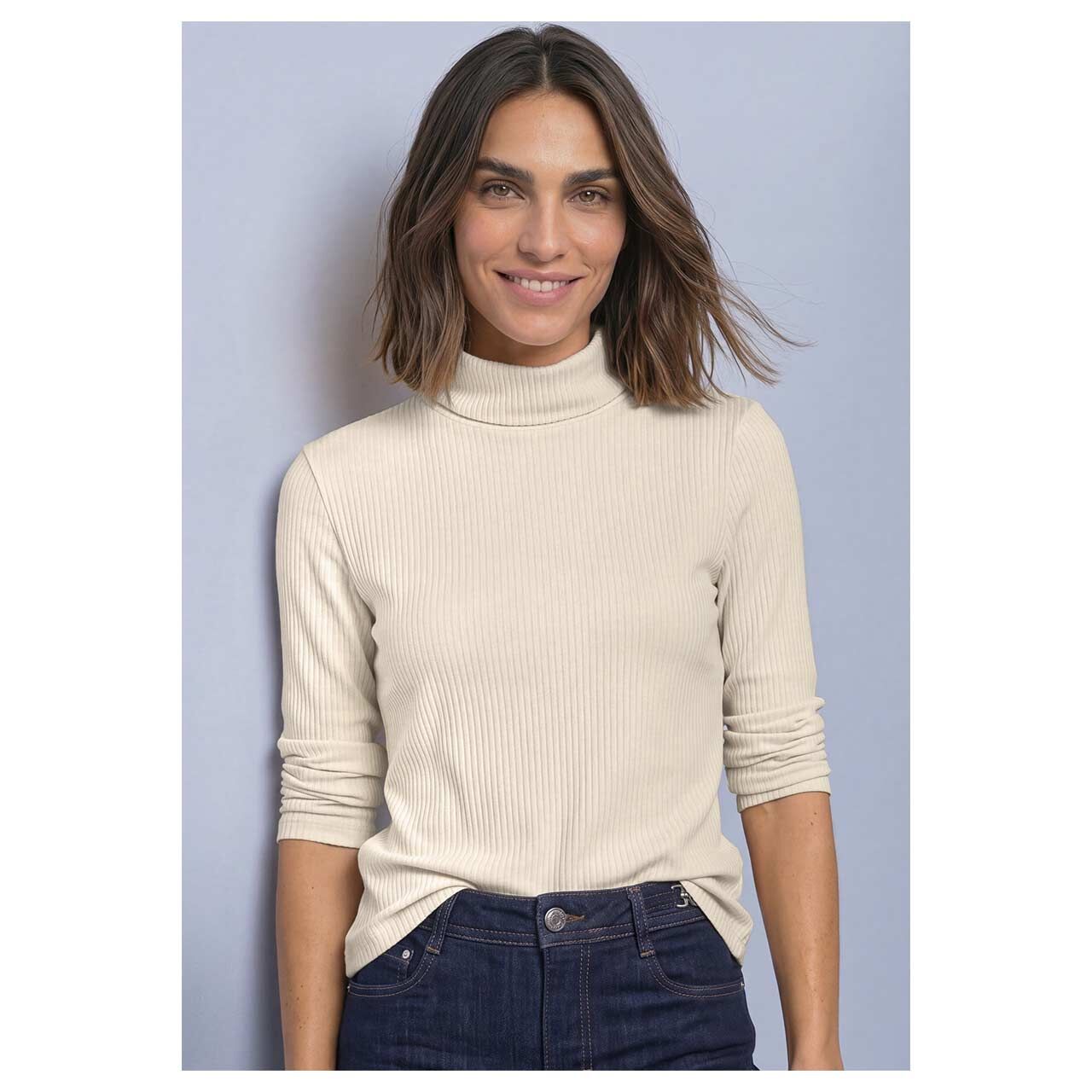 Damen Rollkragen Langarmshirt Basic Big Rib Roll Neck von Street One in Hellbeige, Vorderansicht am Model