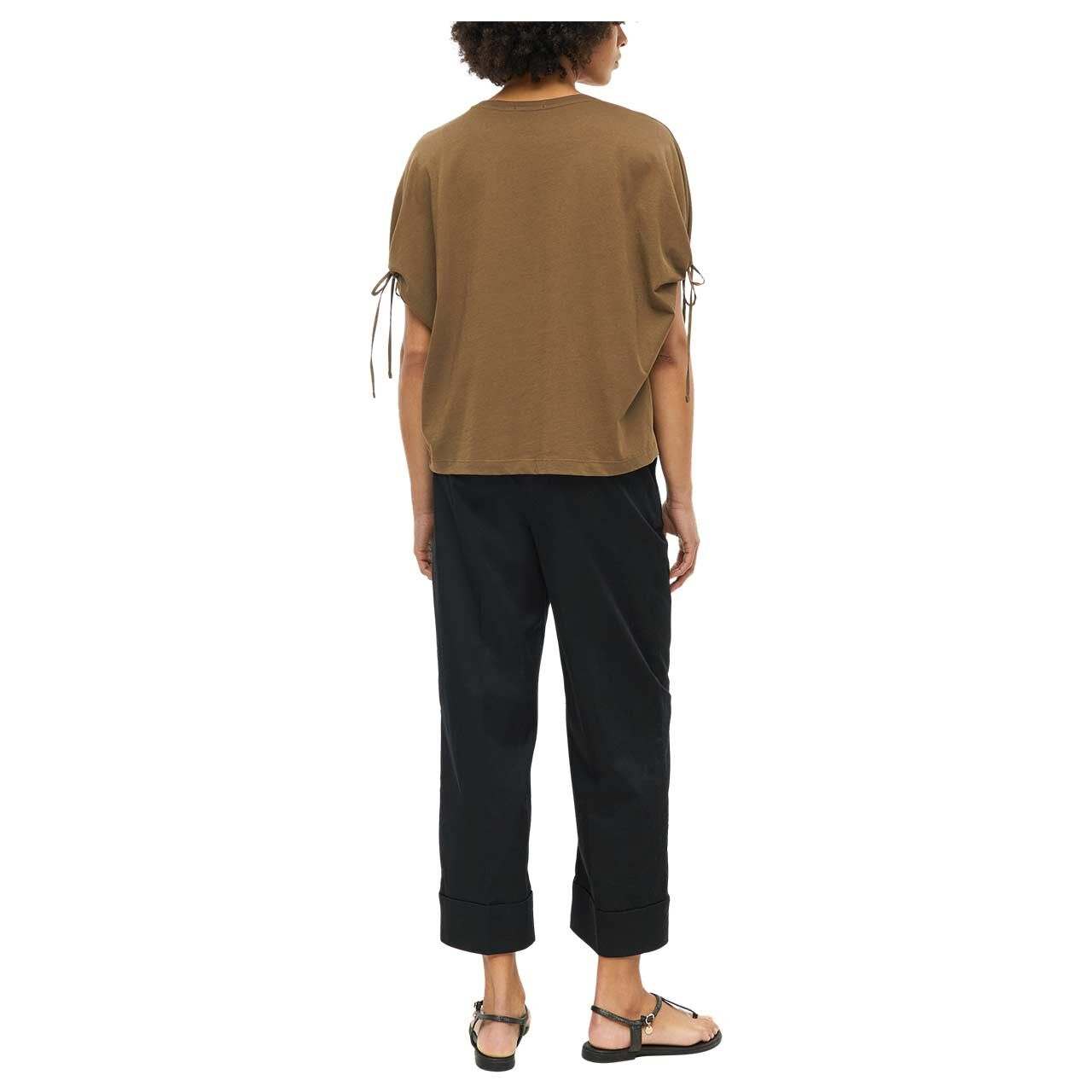 s. Oliver Damen T-Shirt in Braun, Rückansicht am Model