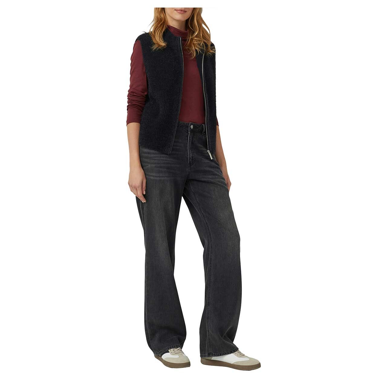 Damen Weste von s.Oliver in Schwarz, Ganzkörperansicht von vorn