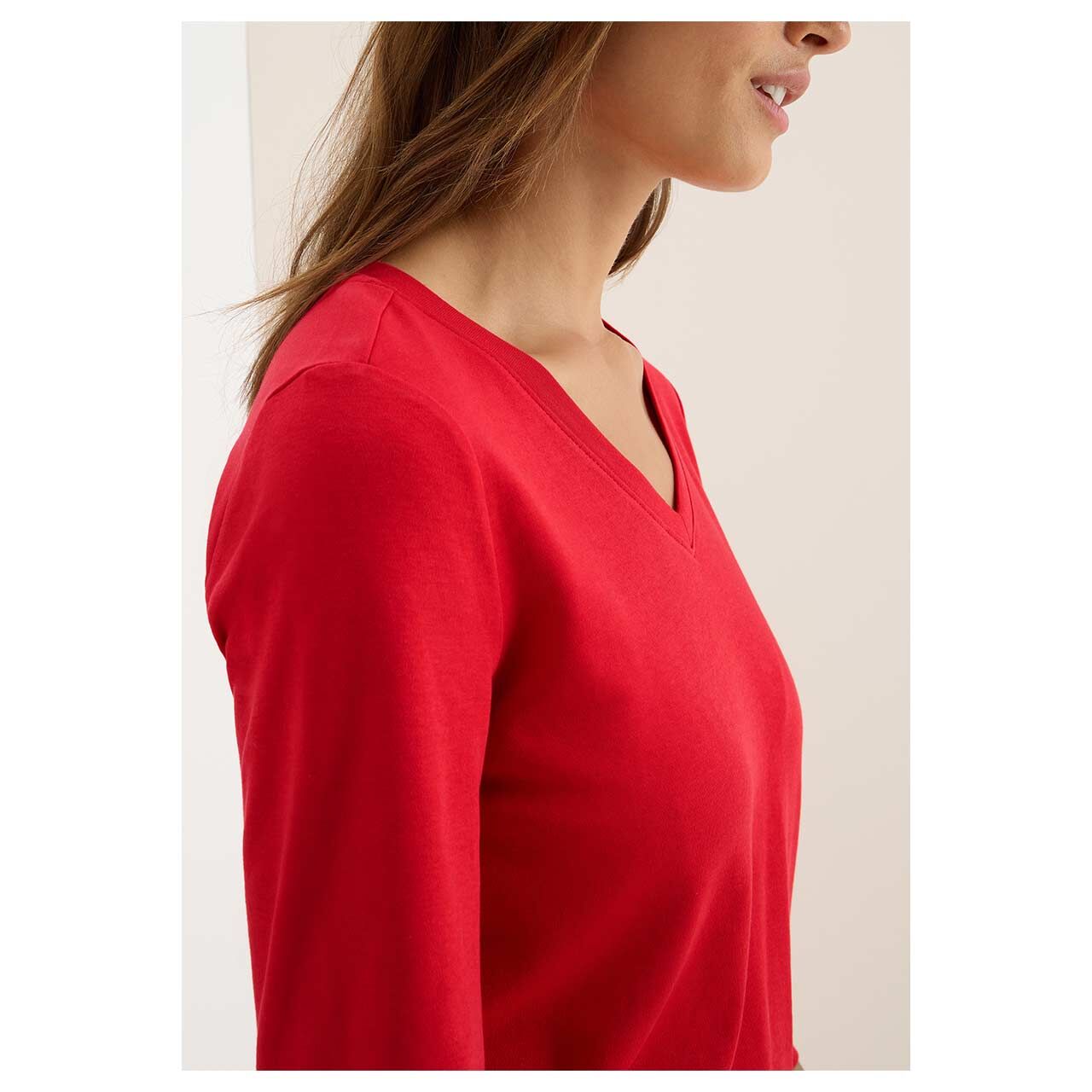 Damen 3/4 Arm Shirt Basic V-Neck von Cecil in Rot, Detailansicht am Model