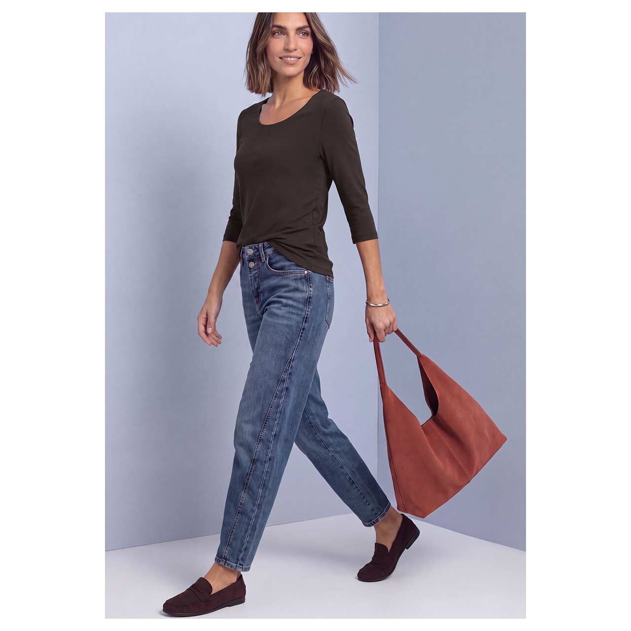 Damen 3/4 Arm Shirt Pania von Street One in Dunkelbraun, Ganzkörperansicht am Model