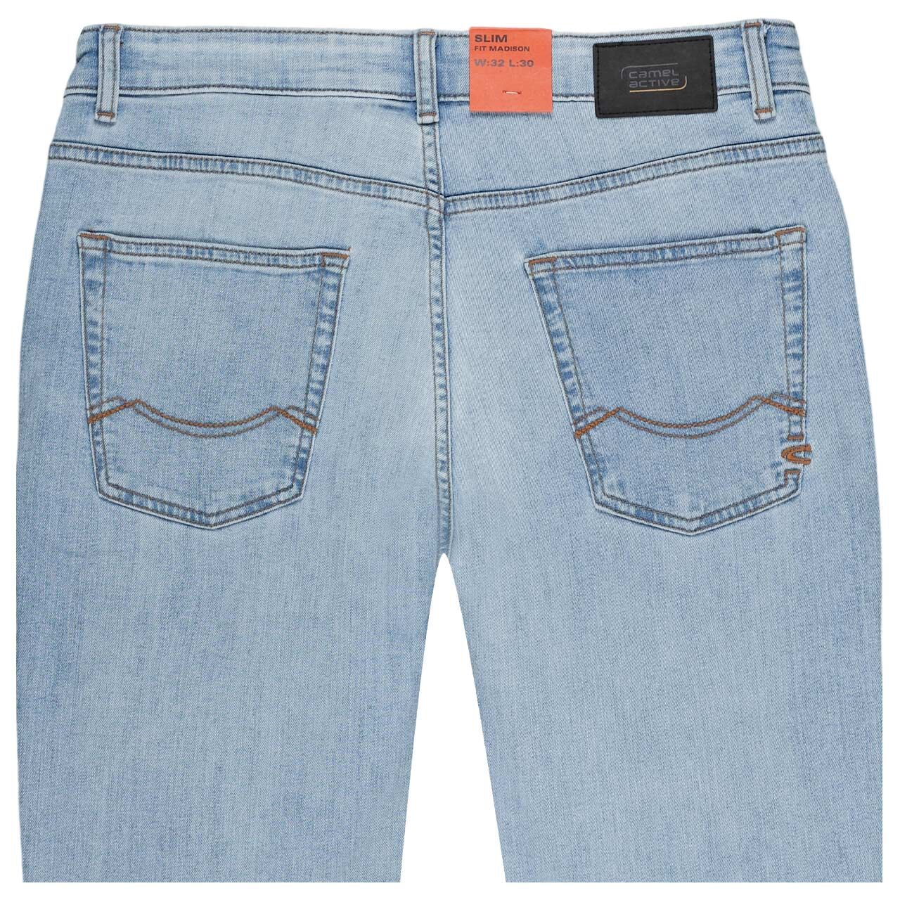 Herrenjeans Madison fleXXX von Camel active in Hellblau angewaschen, detaillierte Rückansicht