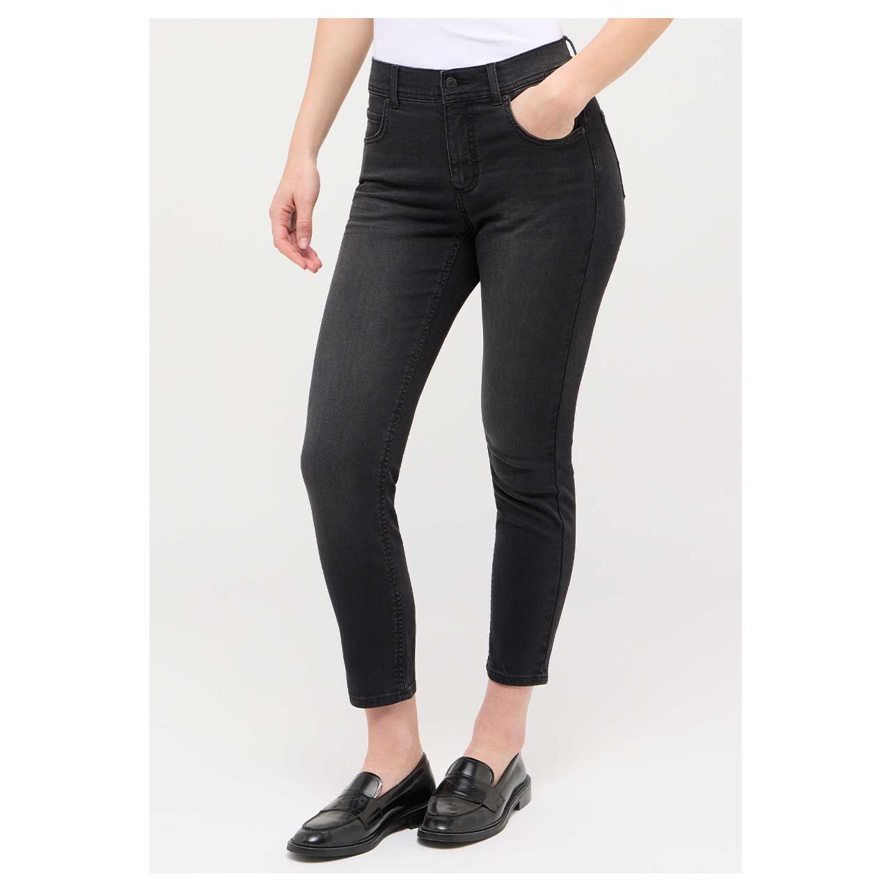 Damen 7/8 Jeans Ornella von Angels in Dunkelgrau angewaschen, Vorderansicht am Model