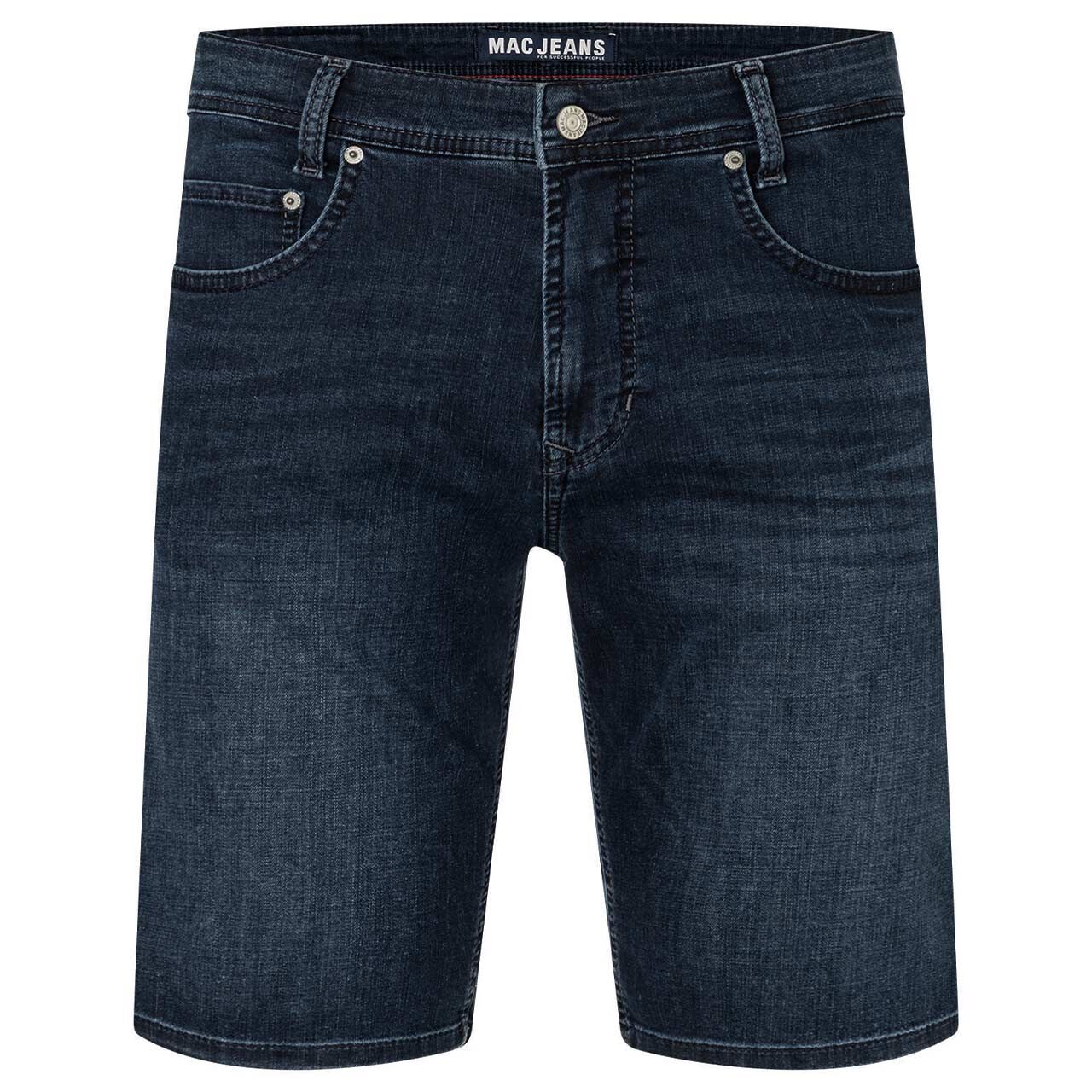 Stretch Herrenjeans Arne Bermuda von MAC in Dunkelblau angewaschen, Vorderansicht an der Puppe