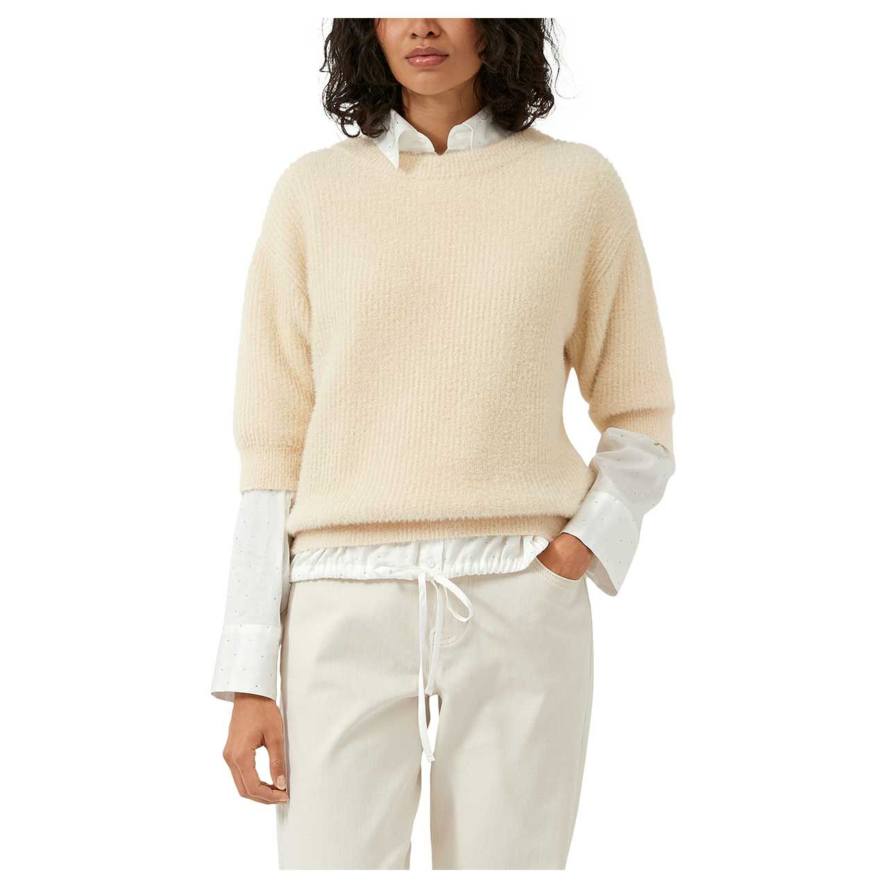 Damen Kurzarm Pullover von s.Oliver in Hellbeige, detaillierte Vorderansicht am Model