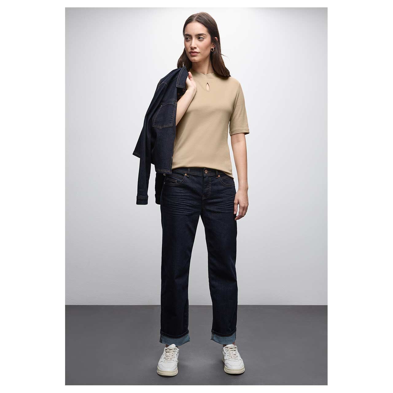 Damen T-Shirt Turtle Neck Slit Detail von Street One in Beige, Detailansicht Material