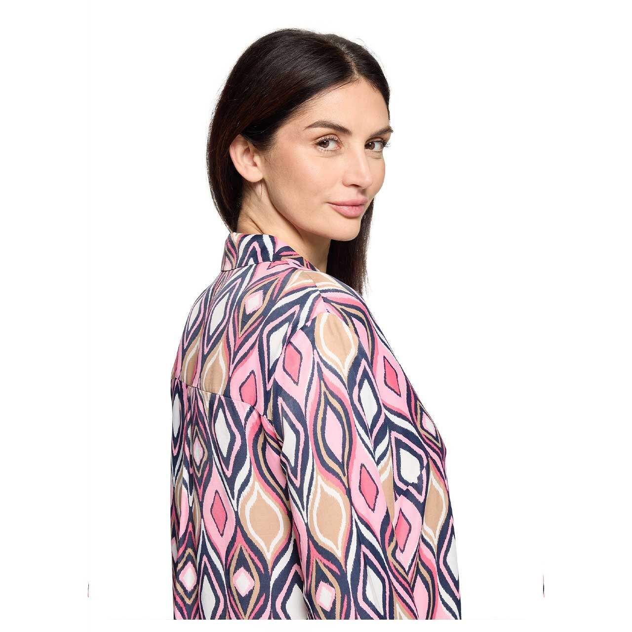 Damen Langarm Bluse von Betty Barclay in Beige mit Print, Seitenansicht am Model