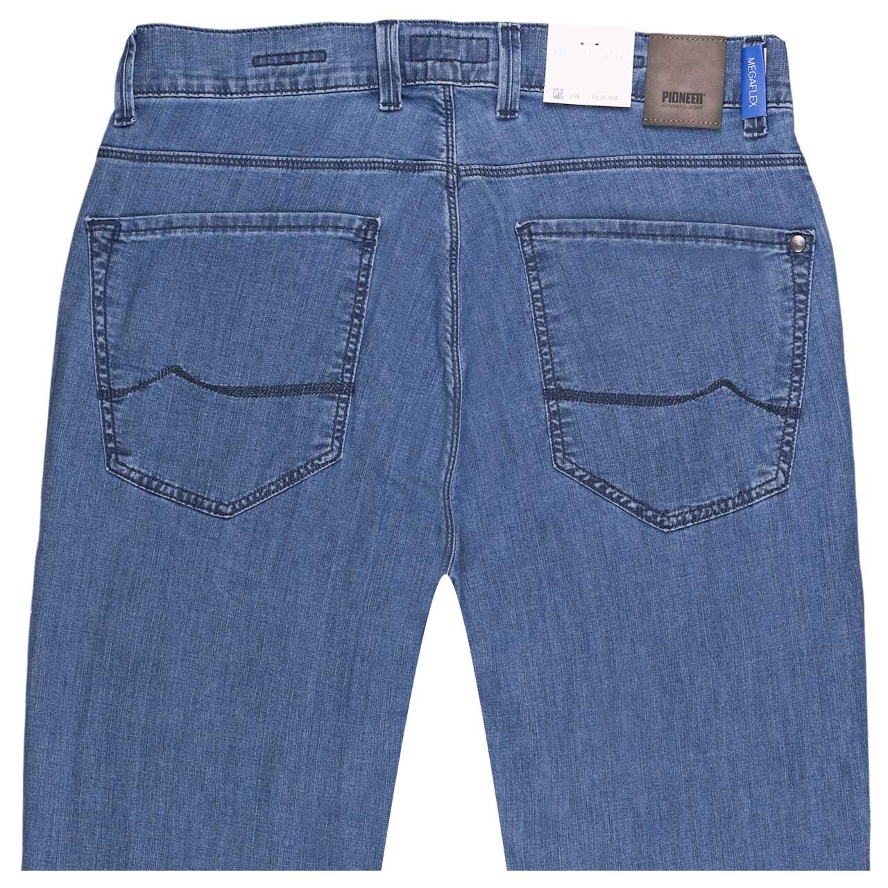 Stretch Herrenjeans Eric Megaflex von Pioneer in Blau angewaschen, detaillierte Rückansicht