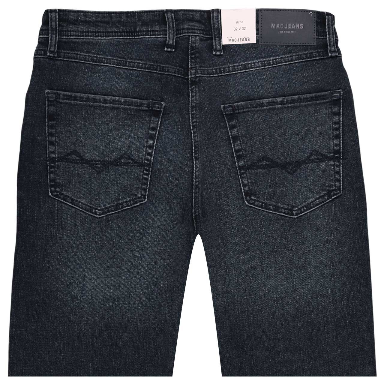 Stretch Herrenjeans Arne von MAC in Dunkelblau angewaschen, detaillierte Rückansicht