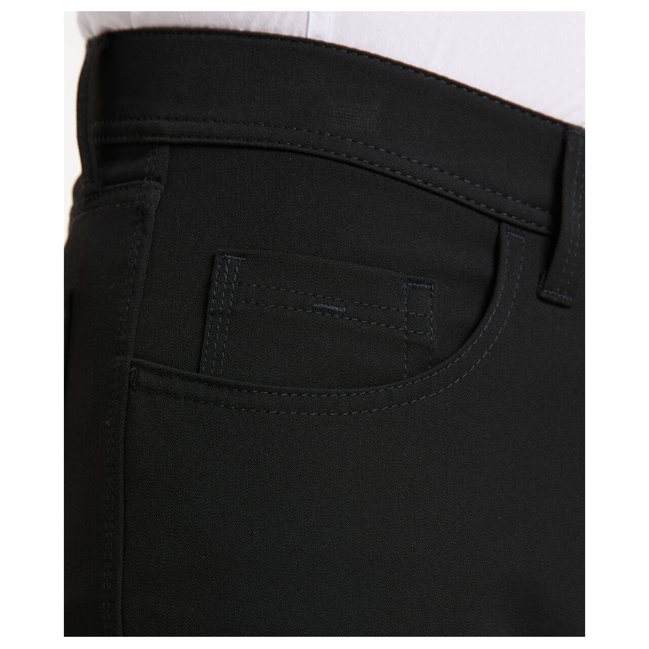 pioneer-jeans-rando-black-11-detail2 Stretch Herrenhose Rando Ceramica in Schwarz von Pioneer, Nahaufnahme rechte Hosentasche und Bund