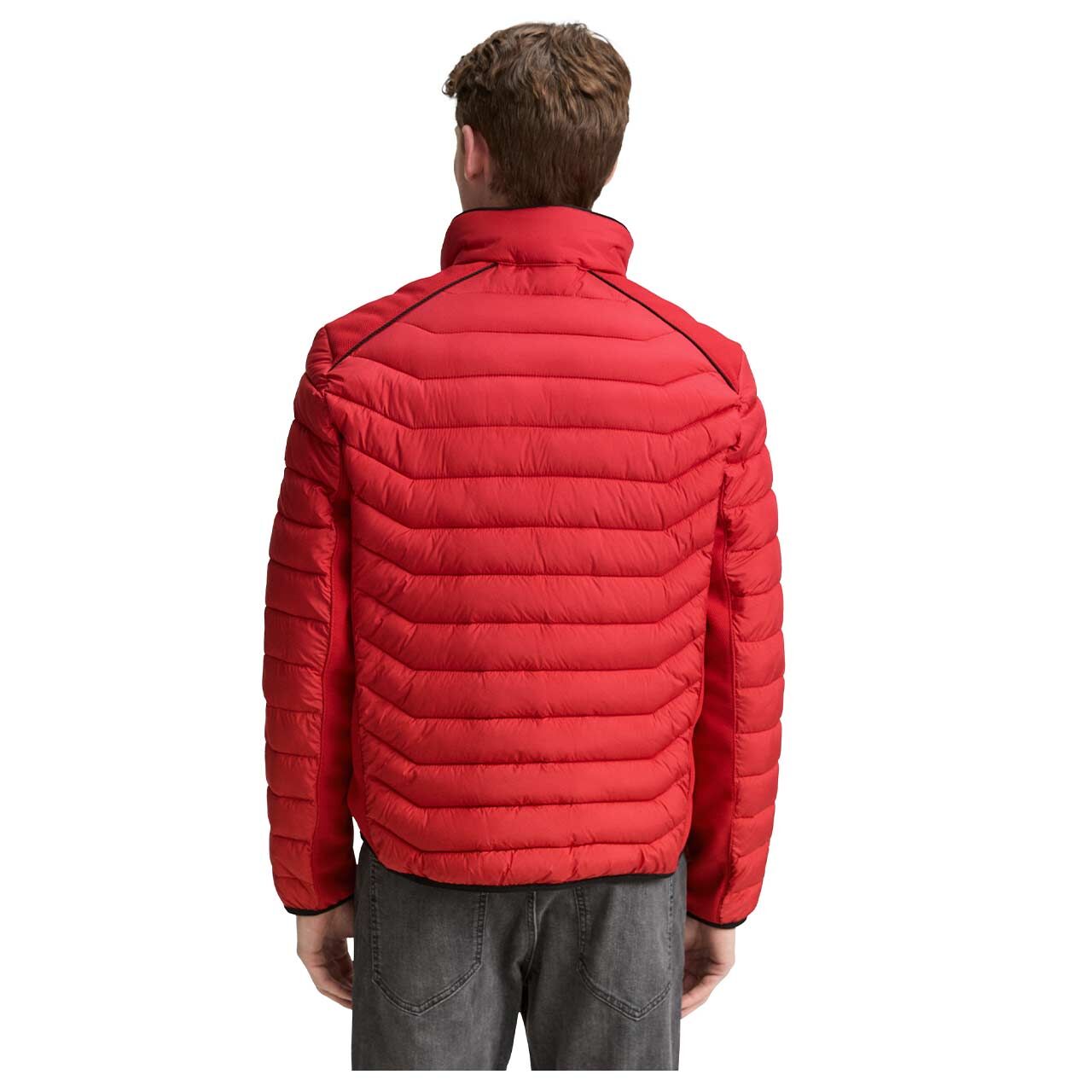 Herren Jacke Hybrid Jacket von Tom Tailor in Rot, Rückansicht am Model