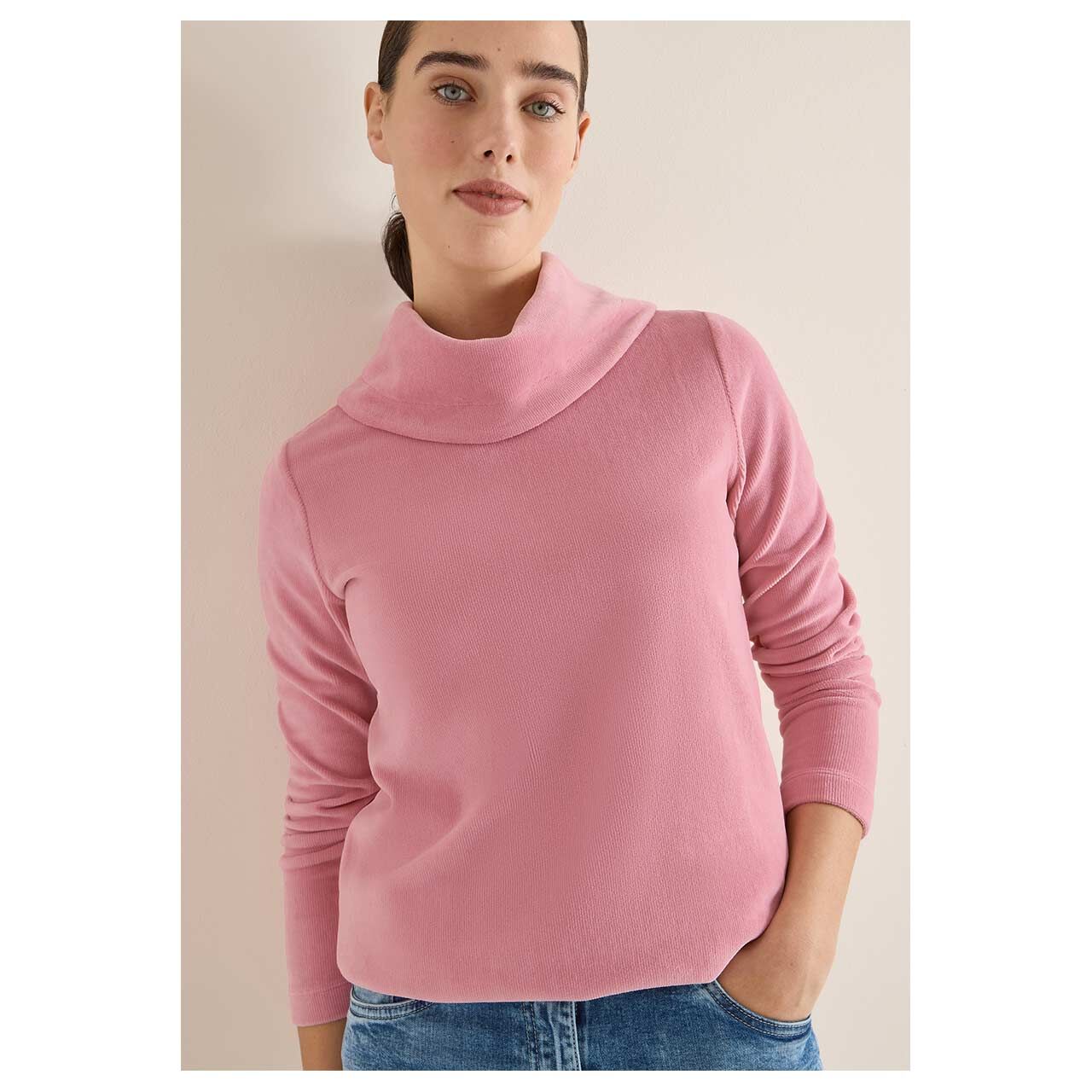Damen Cord Pullover Big Collar von Cecil in Rosa, Vorderansicht am Model