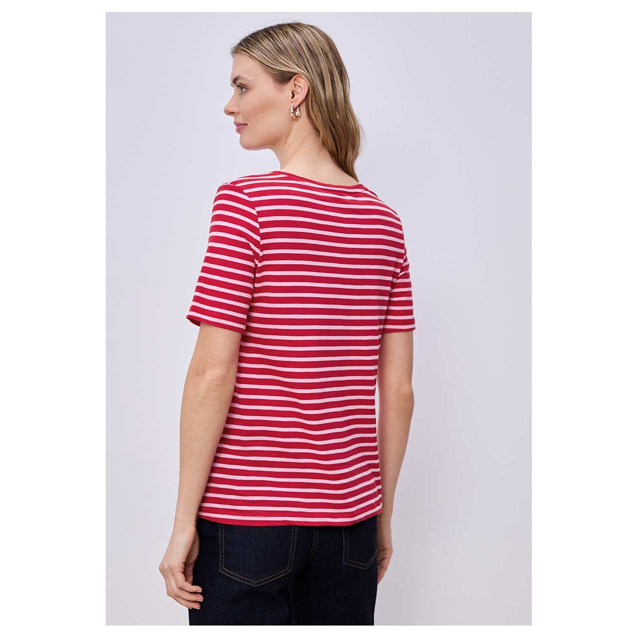 Damen T-Shirt Gerda von Street One in Rot gestreift, Rückansicht am Model
