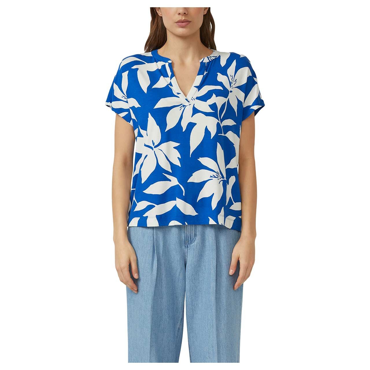 s. Oliver Damen T-Shirt in Blau mit Print mit der Farbnummer 56A2, Vorderansicht am Model