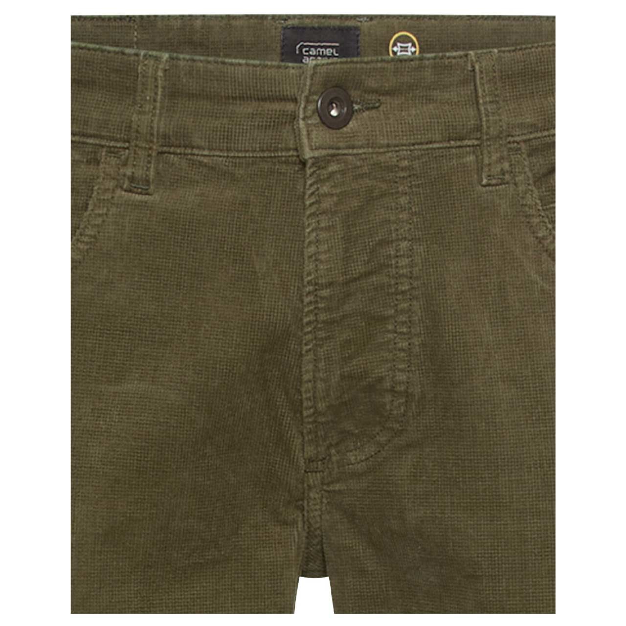 Herren Baumwollhose Houston von Camel active in Dunkelgrün, detaillierte Vorderansicht