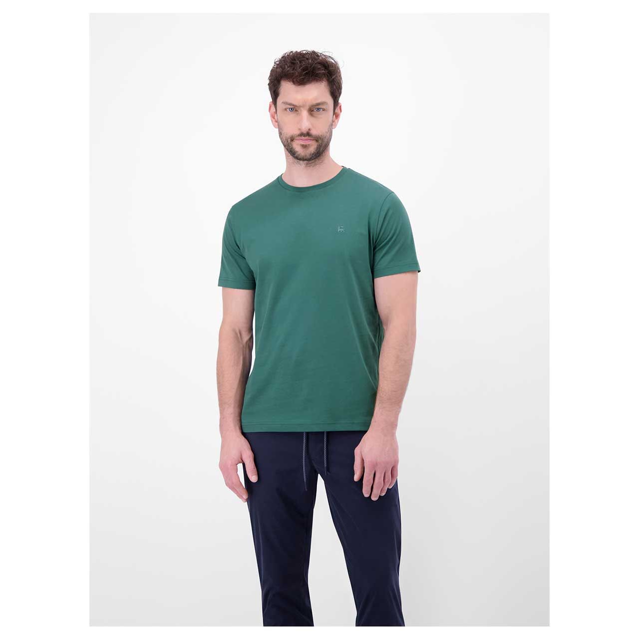 Herren T-Shirt von Lerros in Dunkelgrün, Vorderansicht am Model