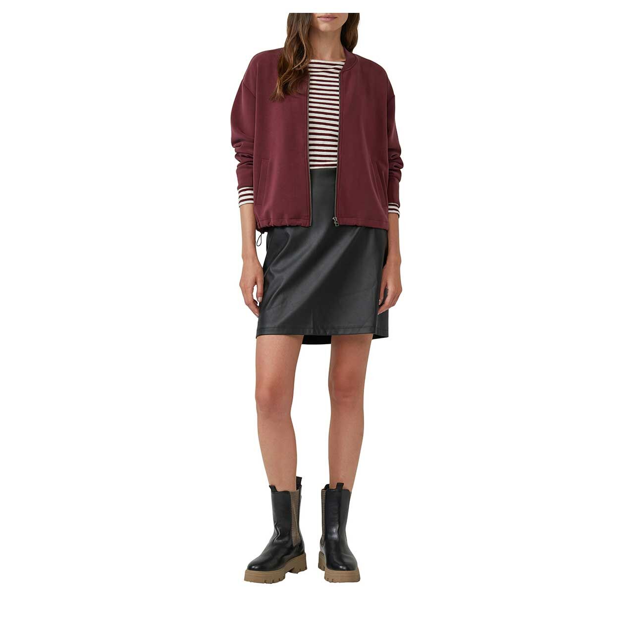 Damen Rock von s.Oliver in Schwarz, Ganzkörper Vorderansicht am Model