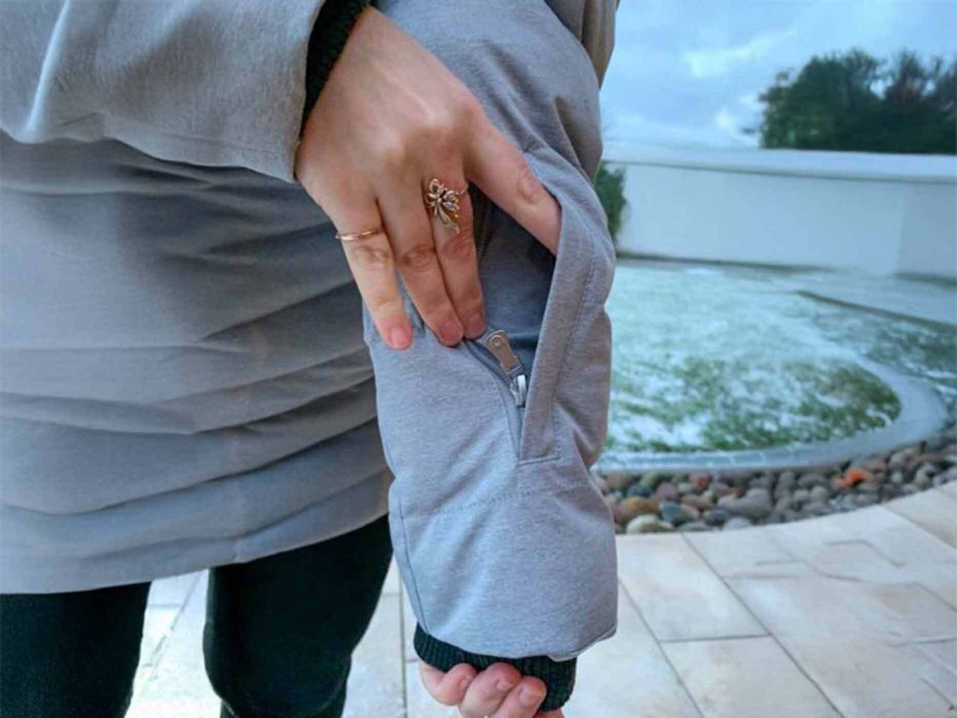 Pockettasche am &Auml;rmel der Wellensteyn Carmenere Lady in Hellgrau