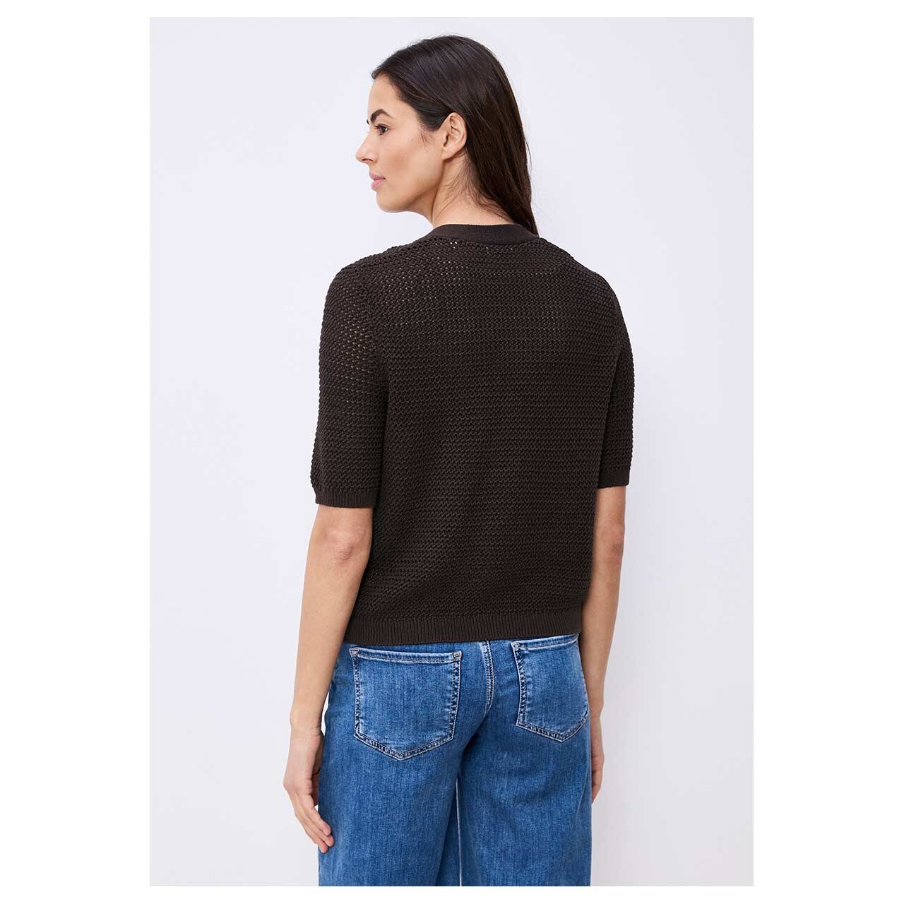 Damen Kurzarm Strickjacke V-Neck Cardigan von Street One in Dunkelbraun, Rückansicht am Model