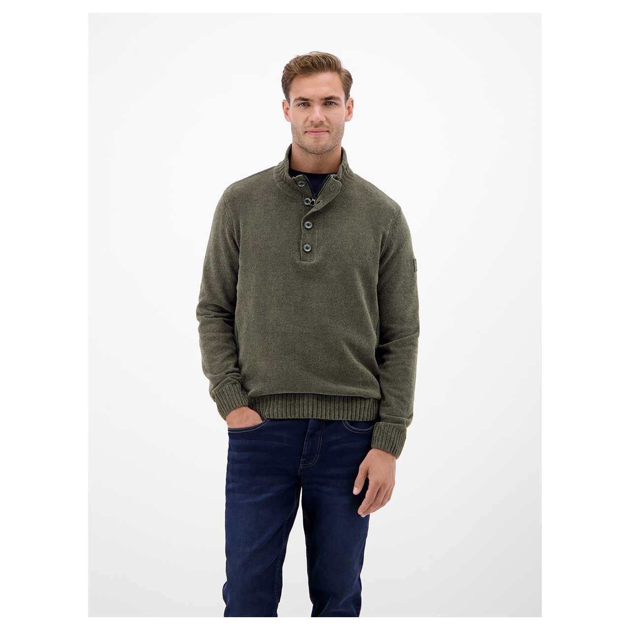 Herren Pullover Troyer Chenille Knit von Lerros in Dunkelgrün, Vorderansicht am Model
