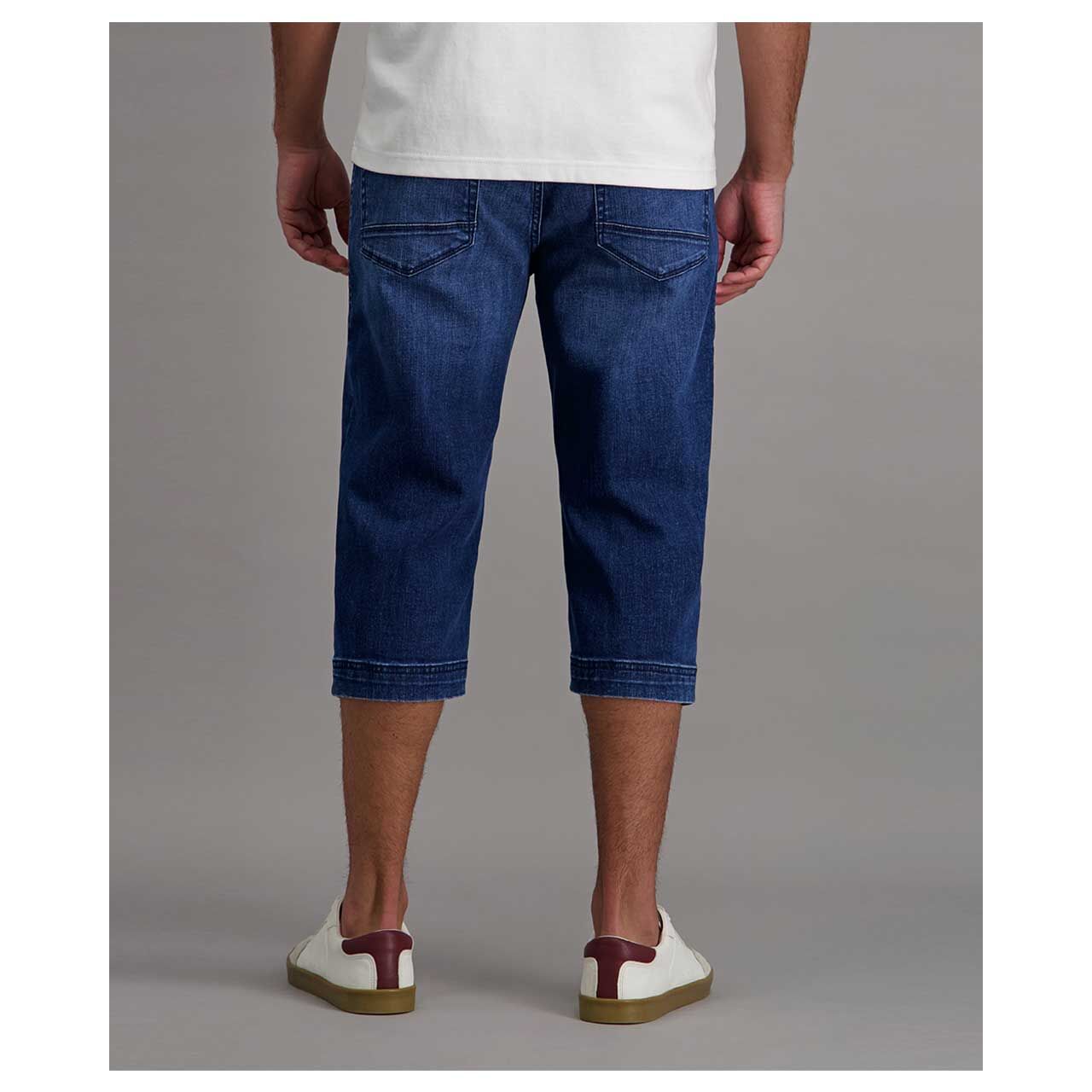 Herren 3/4 Jeans Bill Megaflex in Blau angewaschen, Rückansicht am Model