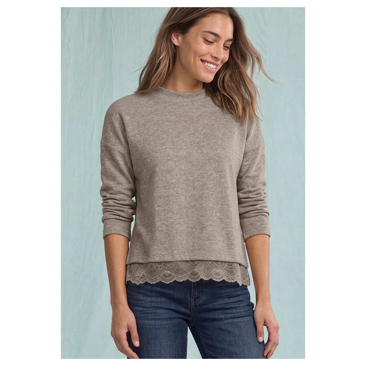 Damen Langarm Shirt Soft Lace Bottom von Street One in Beige meliert, weitere Vorderansicht am Model