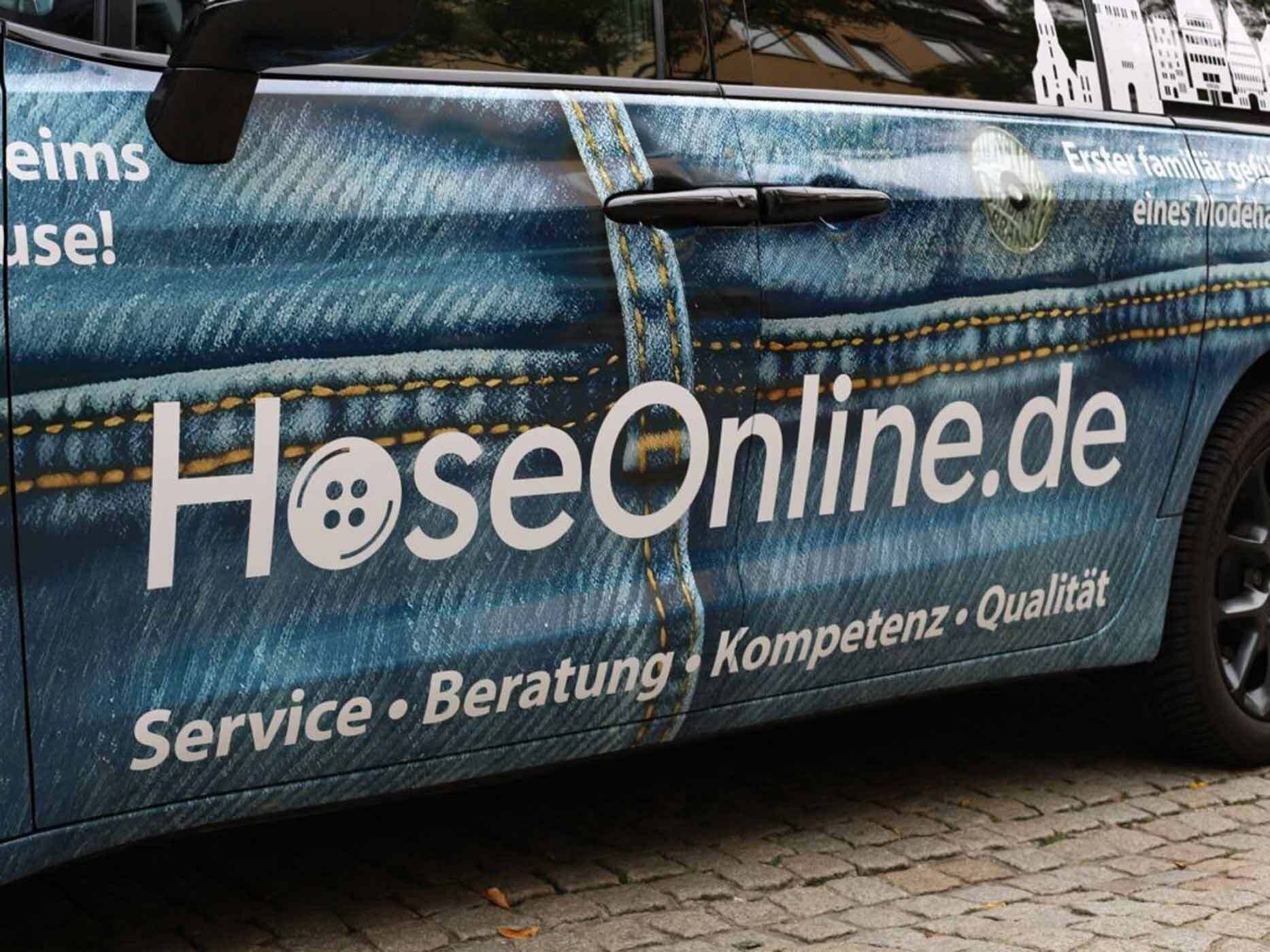 Das Eierund-Auto von seitlich-mittig.