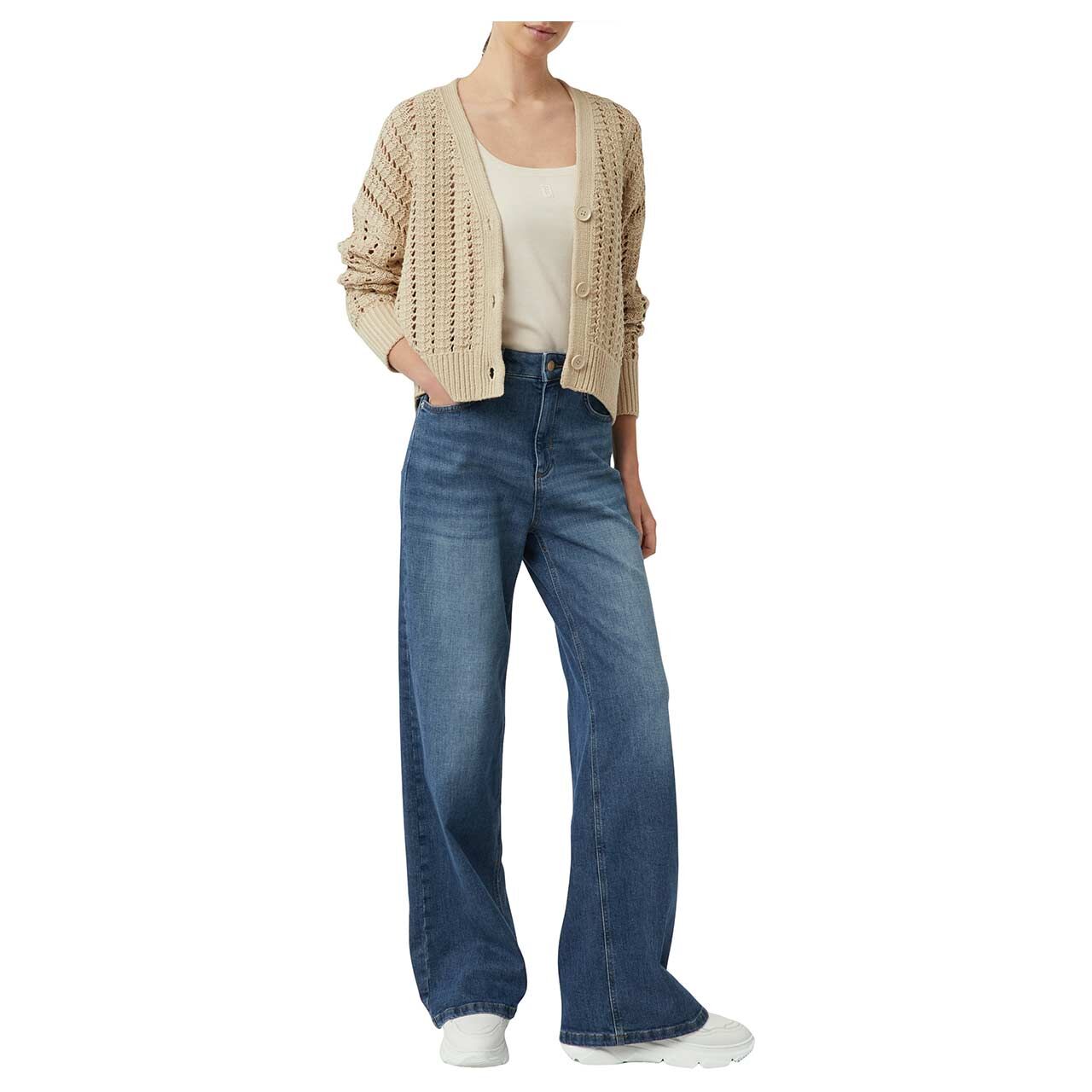 Damen Strickjacke von Comma in Beige, Vorderansicht Model