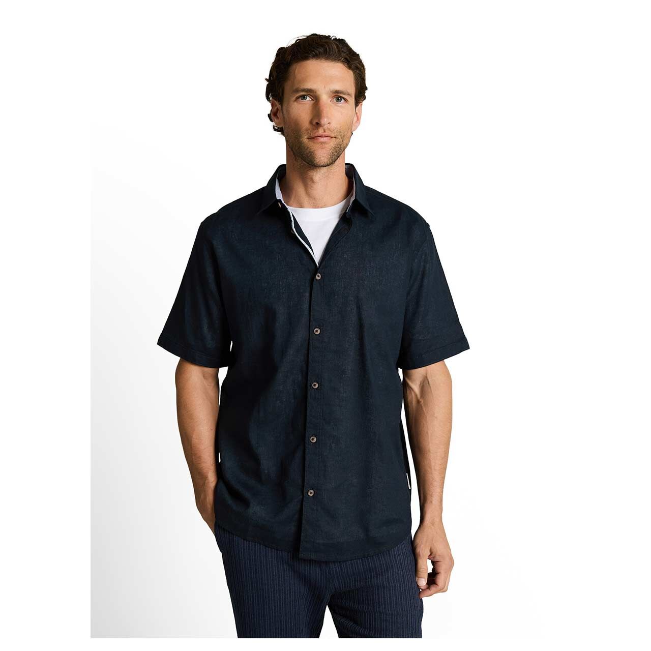 Herren 1/2 Arm Leinen Hemd Cotton Linen von Tom Tailor in Dunkelblau, Vorderansicht am Model