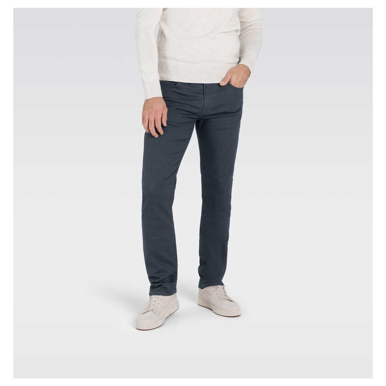 Herren Baumwollhose Jogn Jeans von MAC in Dunkelblau kariert, seitliche Rückansicht am Model