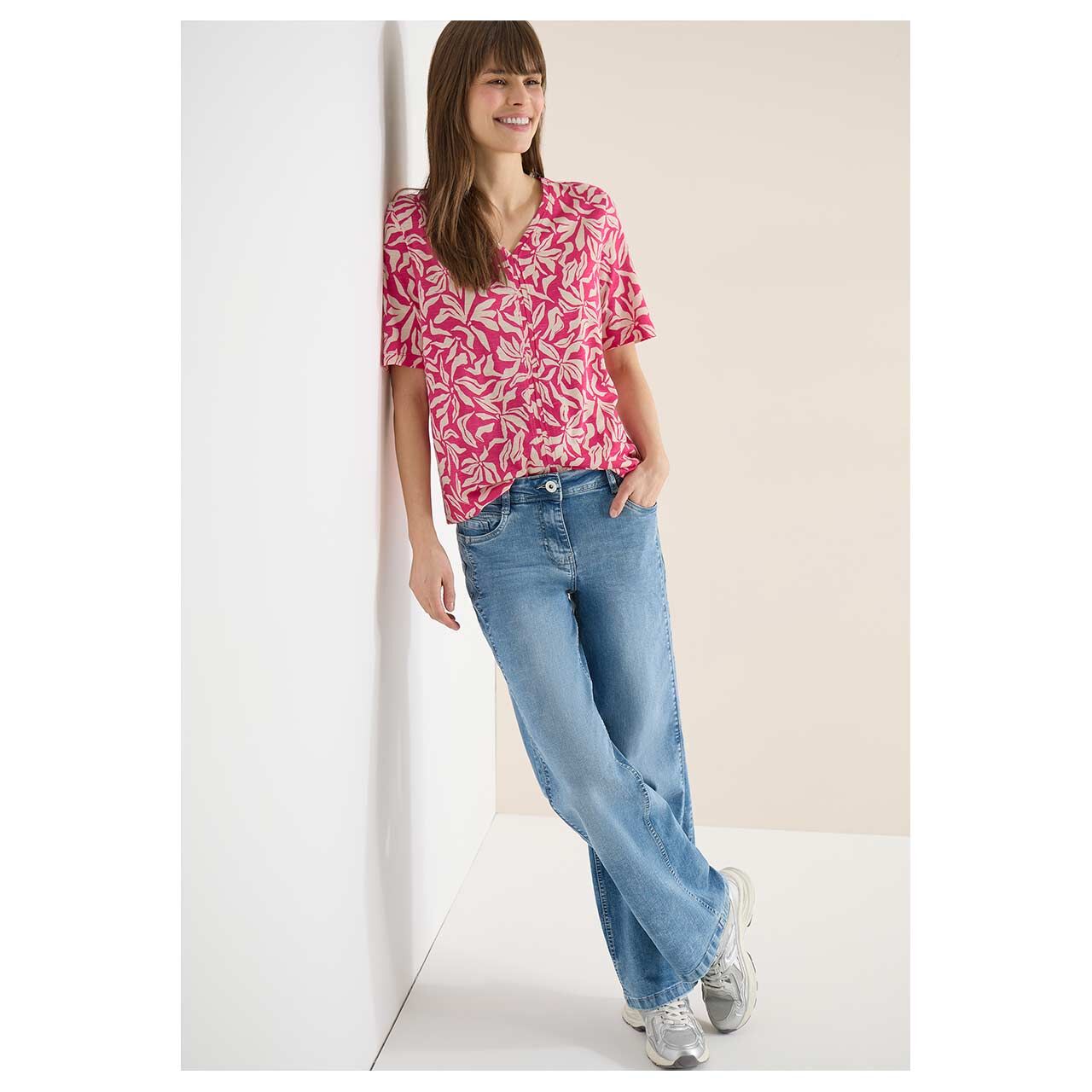 Damen T-Shirt V-Neck Tunic von Cecil in Pink mit Print, Ganzkörperansicht am Model