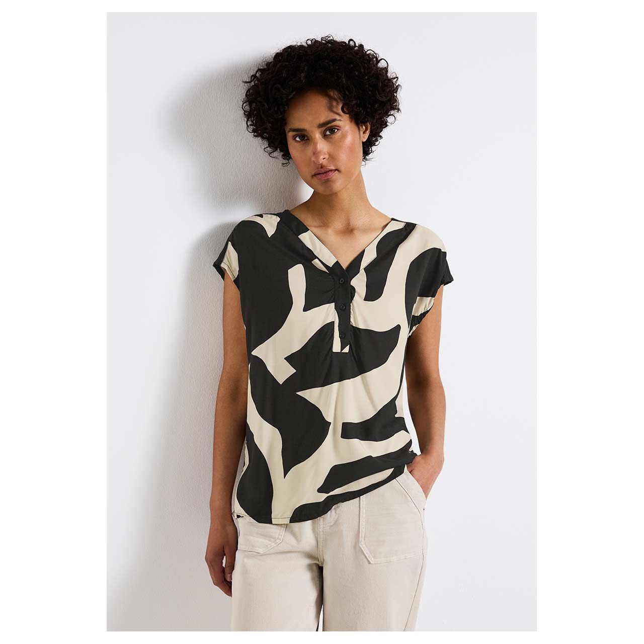 Street One Damen Kurzarm Bluse Button Panel creme black print