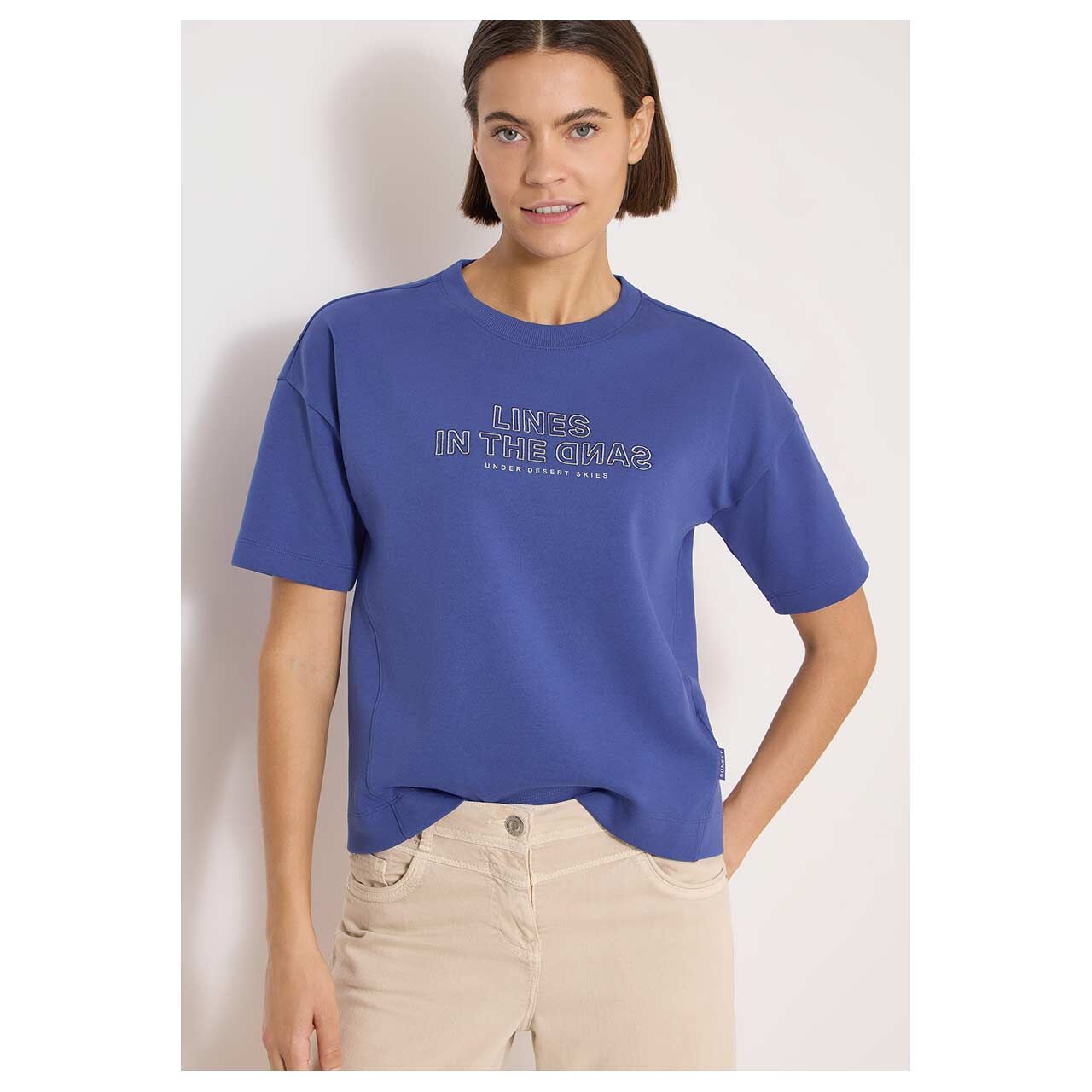Damen Kurzarm Sweatshirt Embroidery von Cecil in Blau mit Print, Vorderansicht am Model