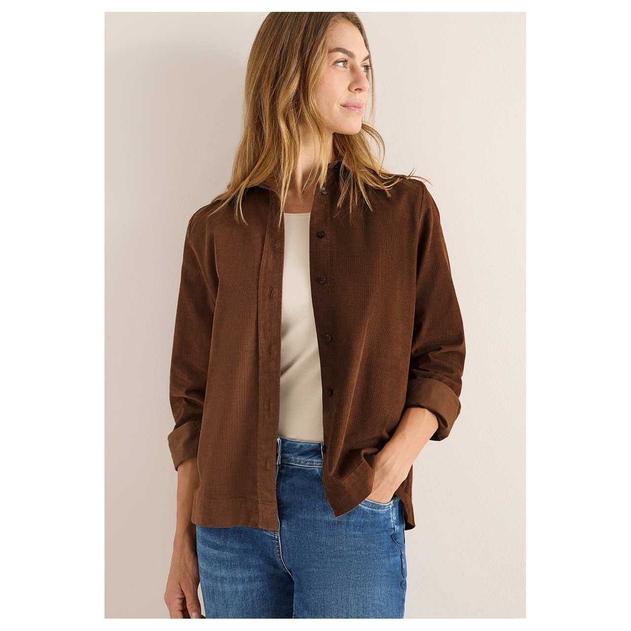 Damen Langarm Cord Bluse Solid Corduroy von Cecil in Braun, offene Vorderansicht am Model