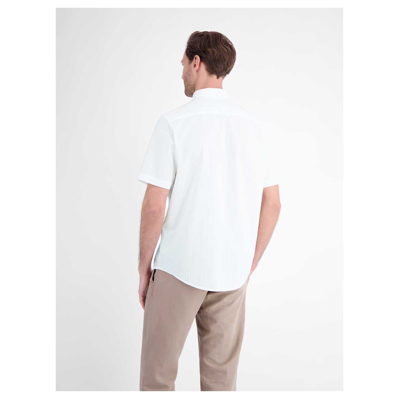 Herren 1/2 Arm Hemd von Lerros in Weiß, Rückansicht am Model