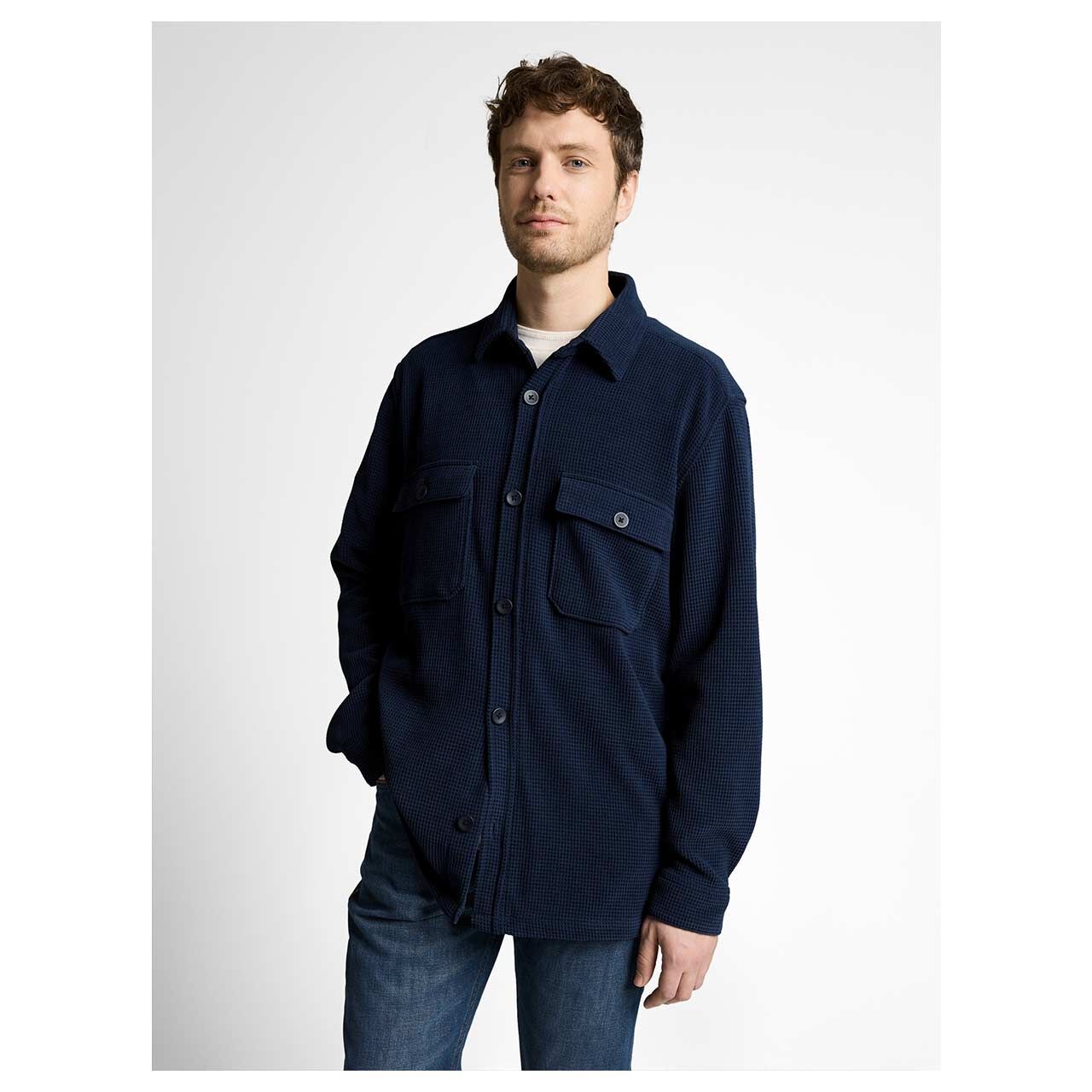 Herren Hemd Soft Structure Overshirt von Tom Tailor in Dunkelblau, Vorderansicht Model