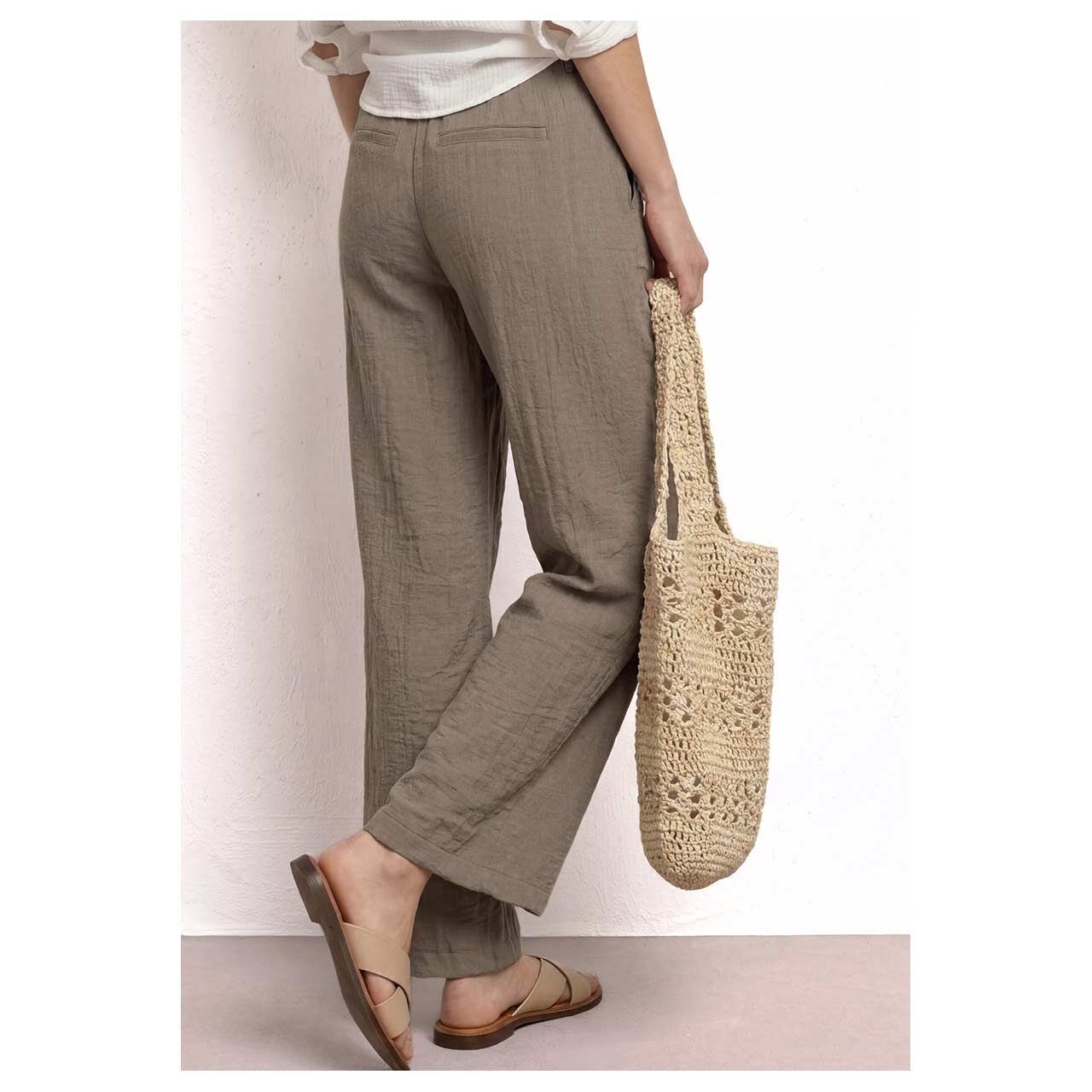Damenhose Wide Leg von Street One in Beige, Rückansicht am Model