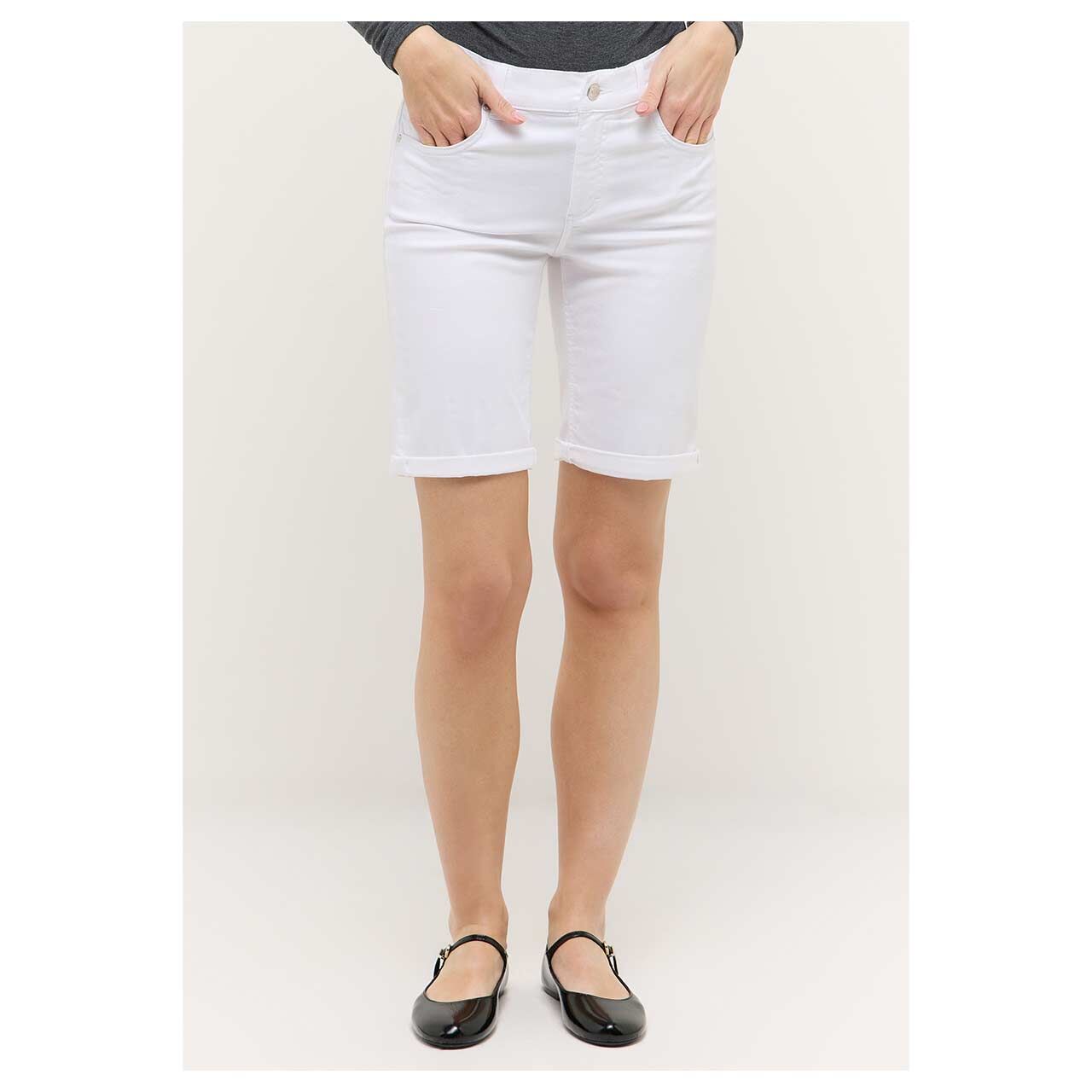 Damen Jeans Bermuda TU von Angels in Weiß, Vorderansicht am Model