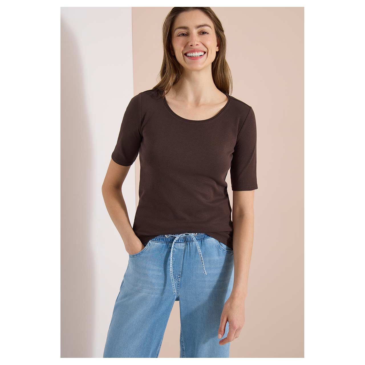 Damen T-Shirt Lena von Cecil in Dunkelbraun, Vorderansicht am Model