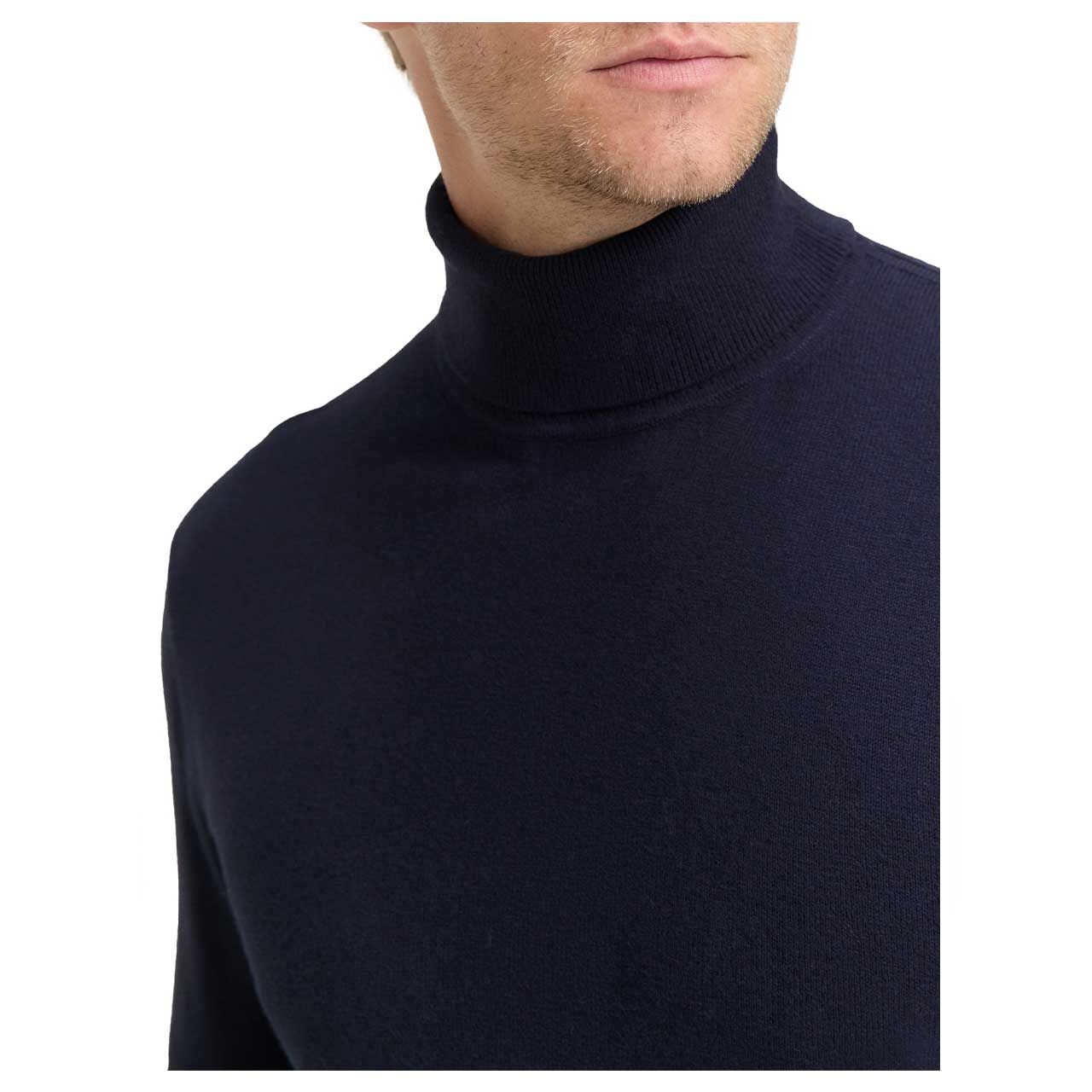 Herren Pullover Cashmere Turtleneck Knit von Tom Tailor in Dunkelblau meliert, Detailansicht am Model