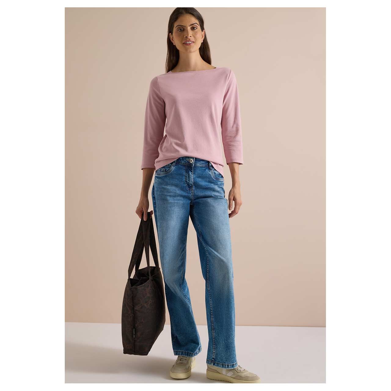 Damen 3/4 Arm Shirt Basic Boatneck von Cecil in Rosa, Ganzkörperansicht am Model