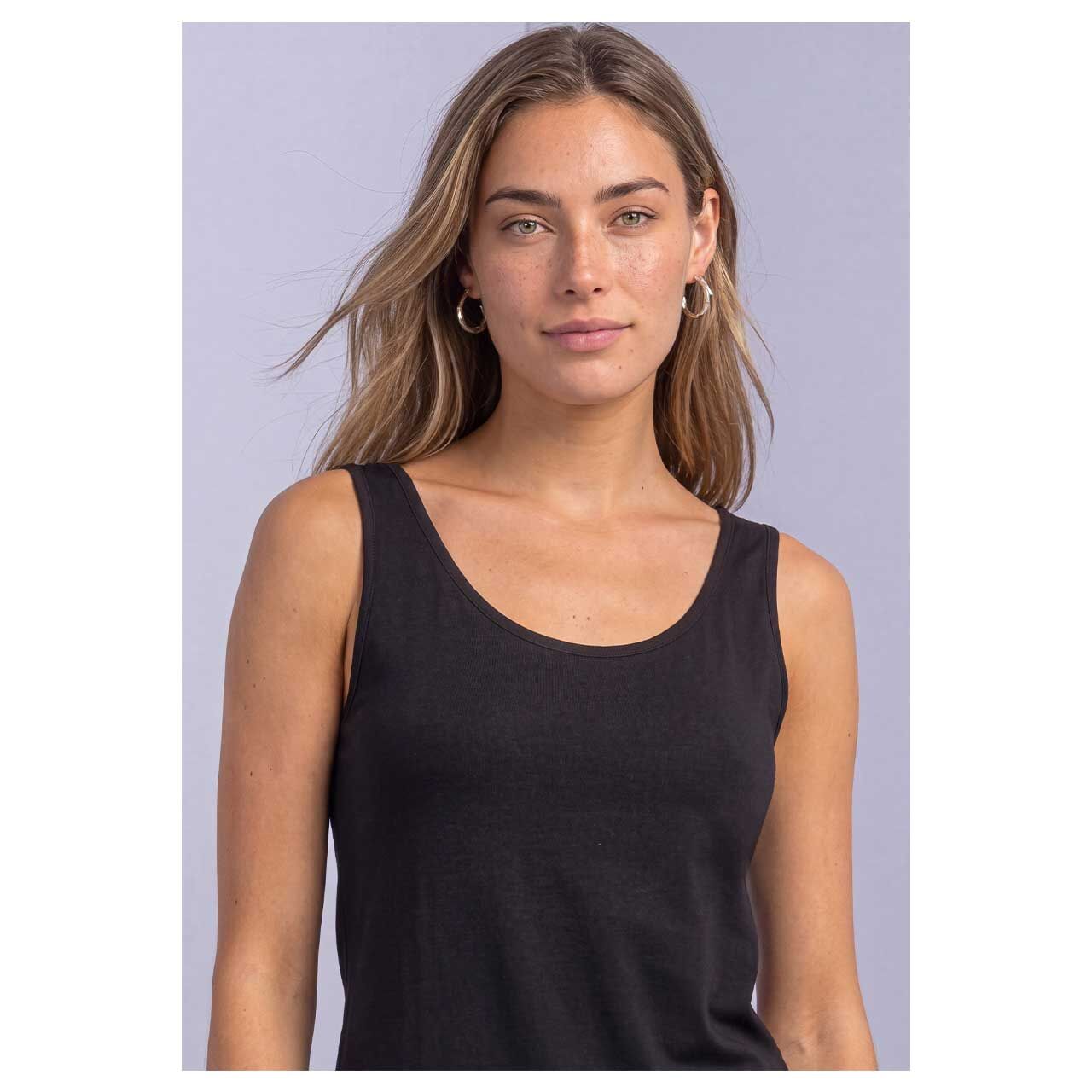 Damen Top Basic Lace Cuff von Street One in Schwarz, detaillierte Vorderansicht am Model