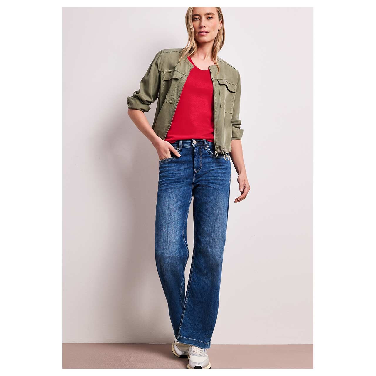 Damen T-Shirt Palmira von Street One in Rot, Ganzkörperansicht Model