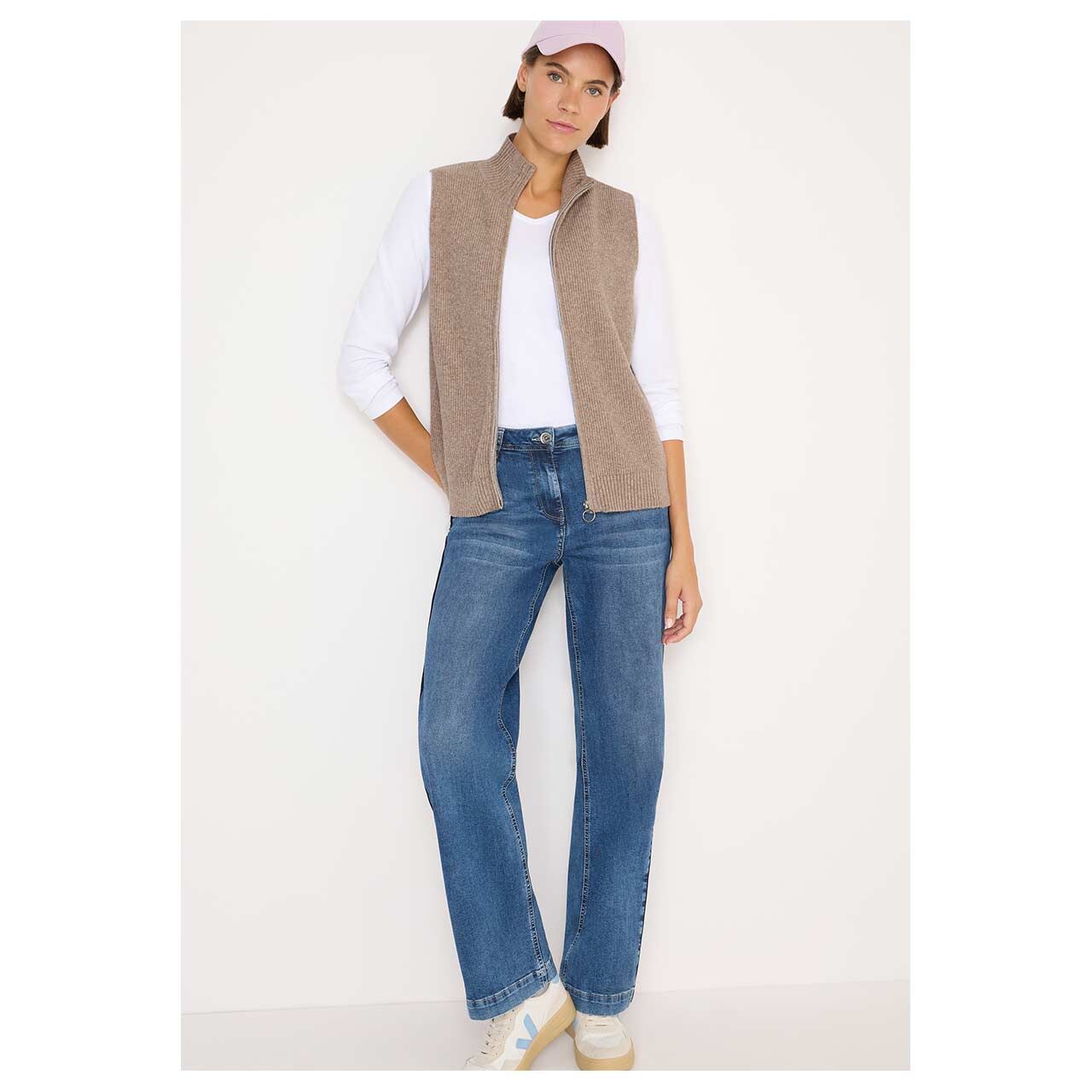 Damen Weste Cosy Rib Mix Vest von Cecil in Beige meliert, Ganzkörperansicht am Model