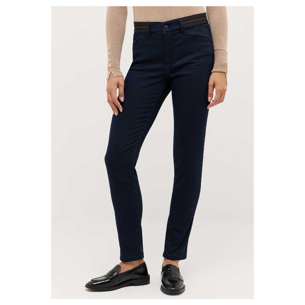 Stretch Damenjeans Skinny Sporty von Angels in Dunkelblau, Vorderansicht am Model