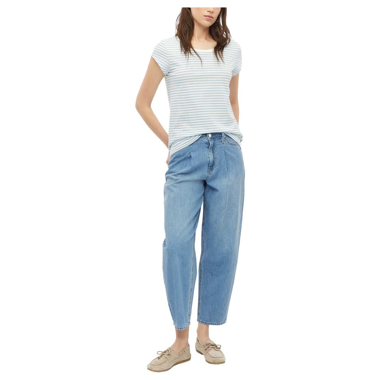 s. Oliver Damen T-Shirt in Hellblau gestreift, Ganzkörperansicht am Model