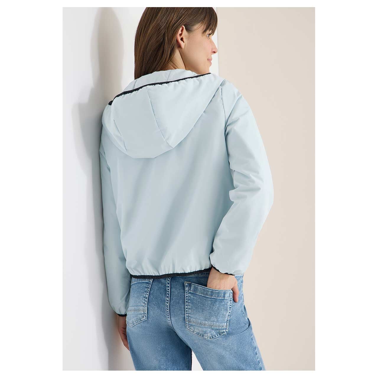Damen Jacke Packable Padded Jacket von Cecil in Hellblau, Rückansicht am Model