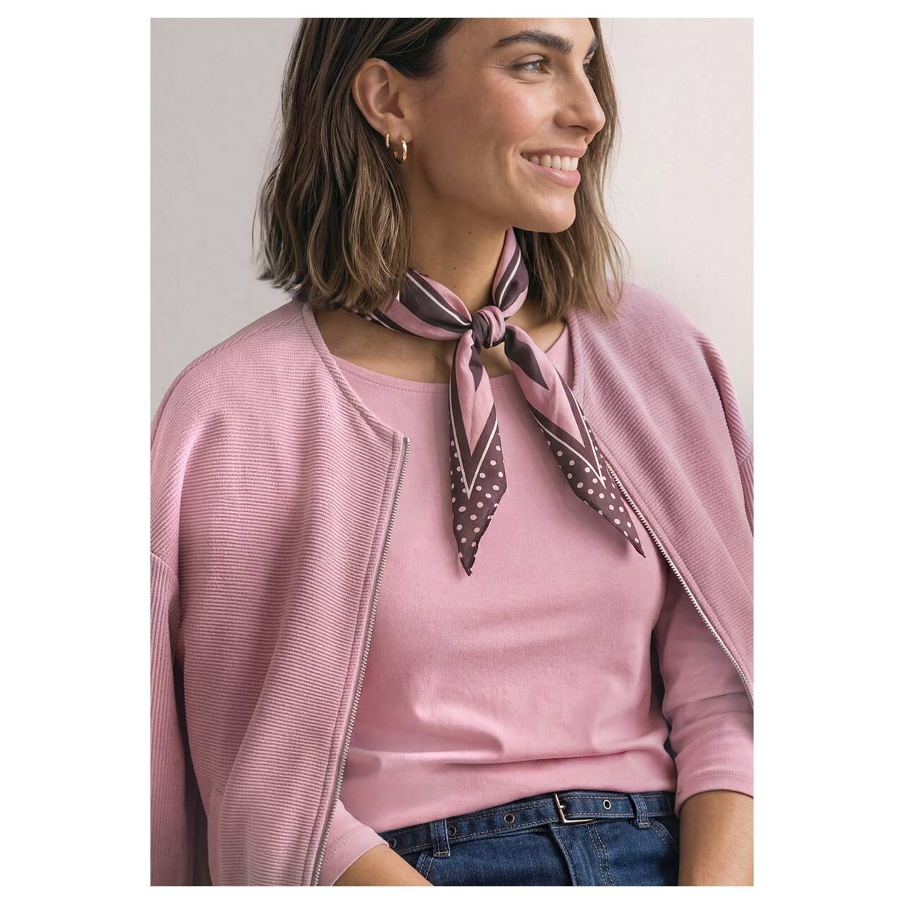 Damen Strickjacke Structure Jacket von Street One in Rosa, detaillierte Vorderansicht am Model